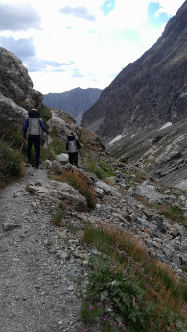 Descente le lendemain matin après avoir passé une très bonne nuit au refuge !